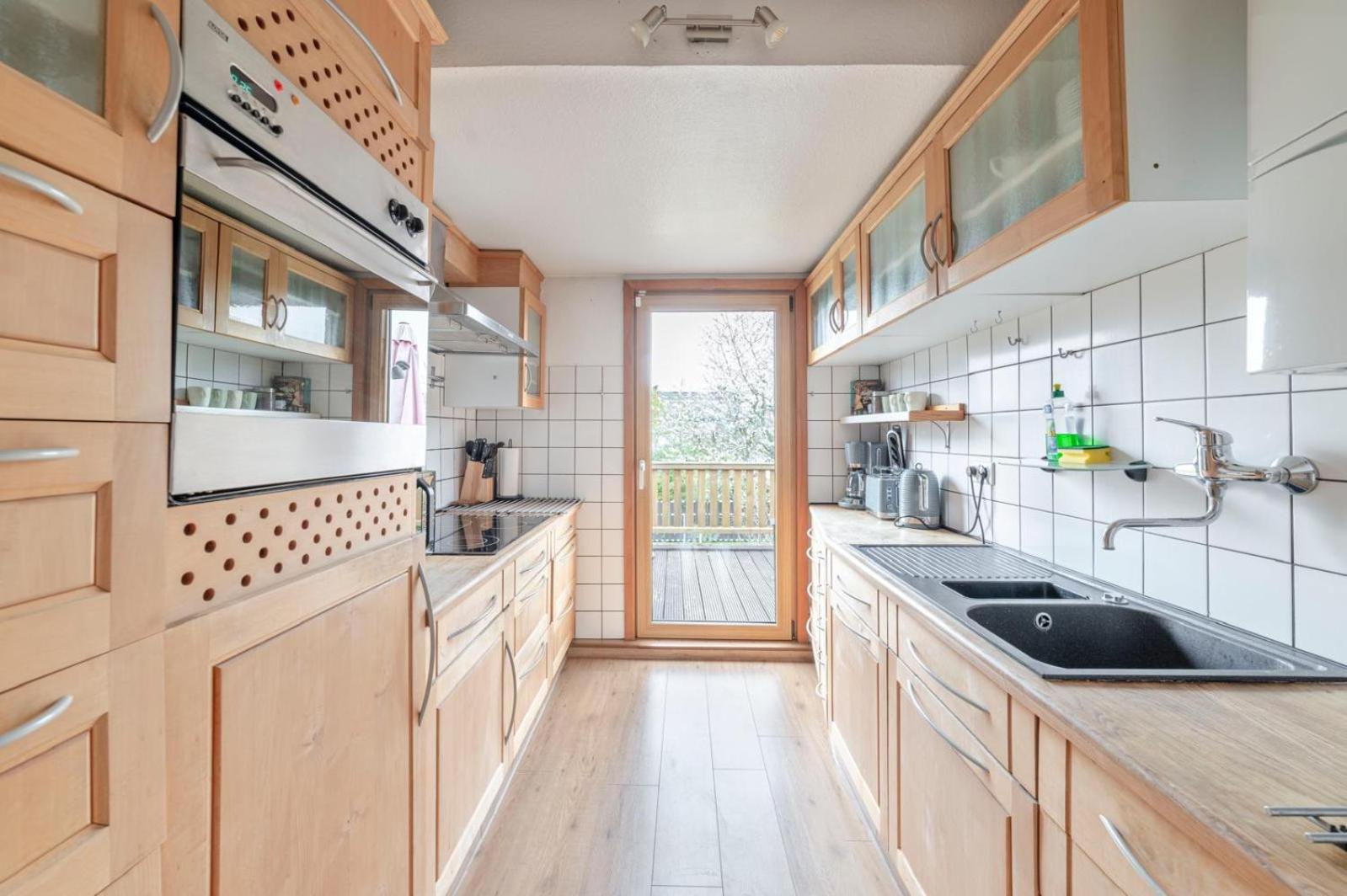 Cozy Villa With Garden, Balcony And Parking Area In Duesseldorf Luaran gambar