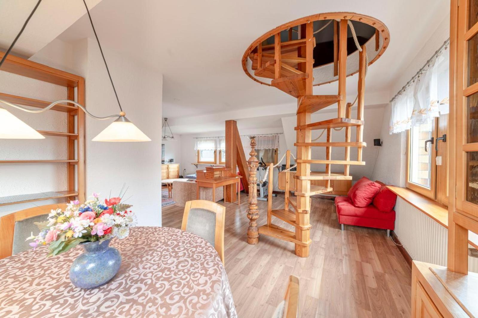 Cozy Villa With Garden, Balcony And Parking Area In Duesseldorf Luaran gambar