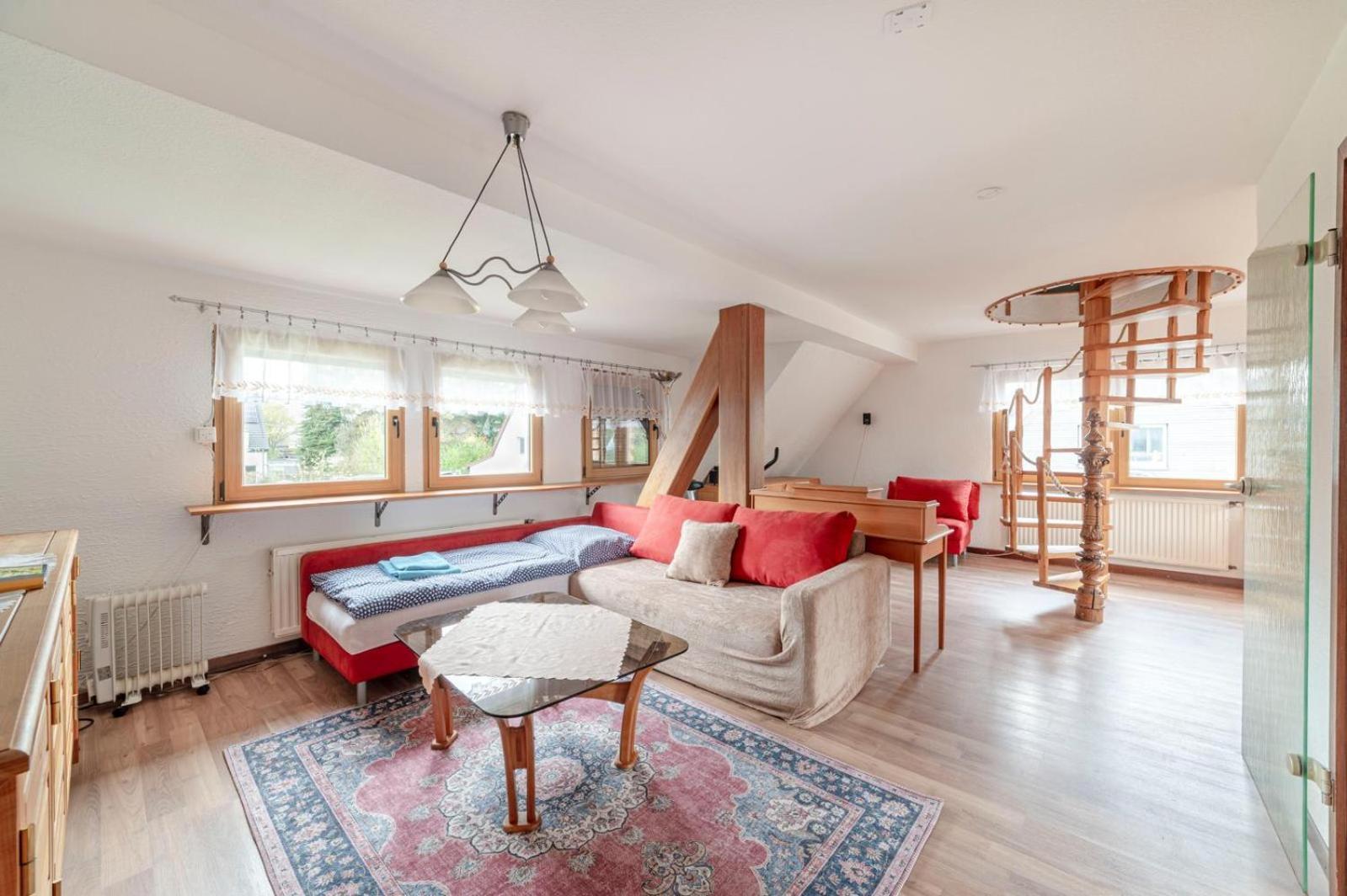 Cozy Villa With Garden, Balcony And Parking Area In Duesseldorf Luaran gambar